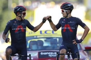 Tour de France: Ineos one-two as Kwiatkowski wins stage 18 and Carapaz takes Polka dot jersey