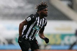 Newcastle boosted by new Saint-Maximin deal before Man Utd visit
