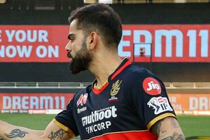 Virat Kohli applies saliva on ball, violates the ICC guideline on Covid 19