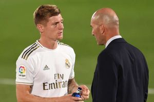 Kroos defends Zidane as Real Madrid boss weighs up Hazard return