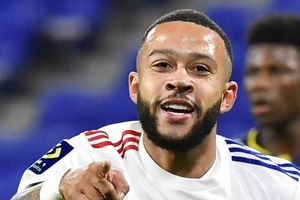 Barca boss Koeman warned by Garcia over Depay pursuit: Remind me to tackle him!