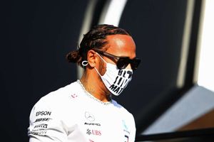 Hamilton: F1 driver salary cap 'has nothing to do' with contract delay