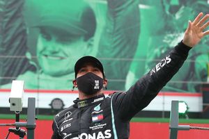 Hamilton's 'surreal' record hailed by Wolff as Mercedes boss jokes about new contract