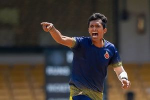 IPL 2020: Message written on RCB pacer Navdeep Saini's shoe - Revealed