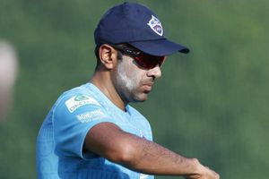 Ponting smiles as Ashwin refrains from Mankading