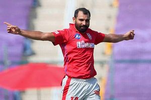 IPL 2020: KKR vs KXIP, Match 46, 1st innings: Kings XI Punjab restrict Kolkata Knight Riders to 149/9