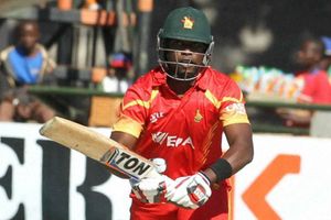 Former Zimbabwe captain Chigumbura to retire after Pakistan series