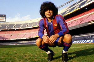 Diego Maradona dies: Luis Milla remembers training with 'great'