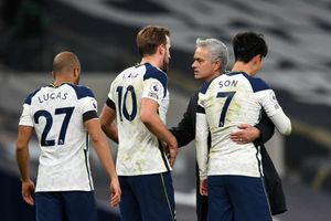 Mourinho: Tottenham are not fighting for the title