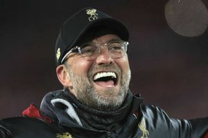 Liverpool want Ajax sensation, a good deal?
