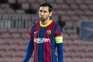 Messi's father dismisses PSG links