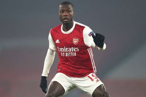 Arsenal's Pepe apologises after red card against Leeds United