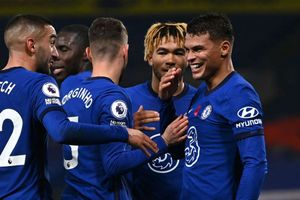 Chelsea 4-1 Sheffield United: Comeback sees Blues keep pace at top
