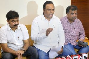Former MCA president Ashish Shelar storms into boxing ring, sets eyes on BFI chief's post
