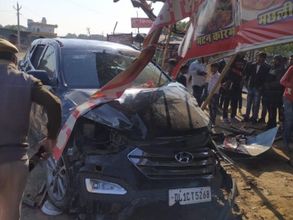 Former India cricketer Mohammad Azharuddin met with a car accident in Rajasthan's Soorwal, escapes unhurt