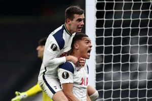 Tottenham 2-0 Royal Antwerp: Vinicius and Lo Celso goals seal top spot for Mourinho's men