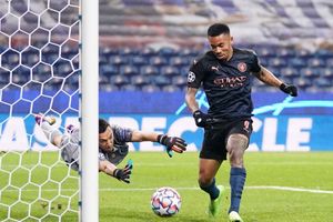 Porto 0-0 Manchester City: Guardiola's men seal top spot as VAR thwarts Jesus