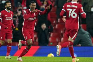 Liverpool 4-0 Wolves: Reds celebrate fans' Anfield return with emphatic victory