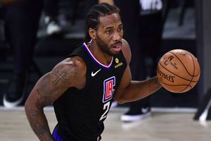 Clippers star Kawhi Leonard says declining player option would be best decision