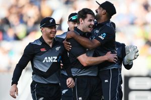 Jacob Duffy stars as New Zealand outclass Pakistan by five wickets in first T20I