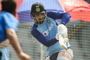 India vs Australia: Sunil Gavaskar wants KL Rahul, Shubman Gill in Playing XI