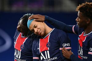 Paris Saint-Germain 2-0 Lorient: Mbappe and Kean punish 10-man visitors