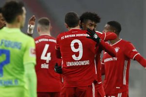 Bayern Munich 2-1 Wolfsburg: Lewandowski nets decisive brace and passes 250 Bundesliga goals