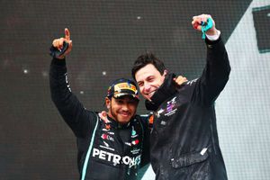 Toto Wolff commits to three more years as Mercedes announce INEOS investment
