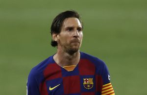 Lionel Messi fined 600 euros for tribute to Diego Maradona