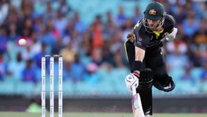 India vs Australia, 2nd T20I: Wade fifty, Smith's 46 propel Aussies to 194/5 in Sydney; Natarajan shines again