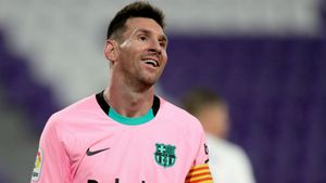 Messi reveals latest record exceeds expectations after Barca superstar surpasses Pele