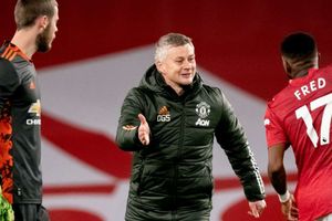 Solskjaer hails United's best performance against City in derby bore draw