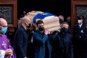 Thousands pay their respects as Paolo Rossi's funeral is held in Vicenza