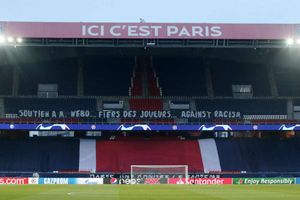 PSG and Istanbul Basaksehir unite for anti-racism message prior to resumed Group H match