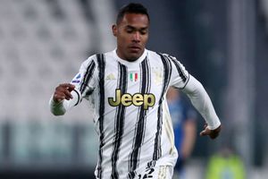 Alex Sandro tests positive for coronavirus as Juve prepare to face Milan