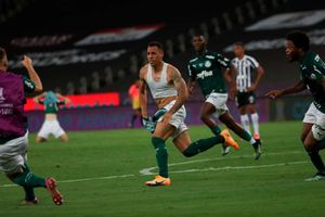 Palmeiras 1-0 Santos: Breno Lopes clinches Copa Libertadores title with 99th-minute winner