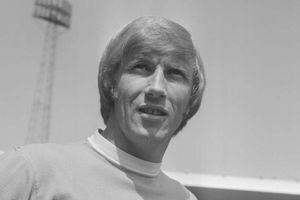 Manchester City great Colin Bell dies, aged 74