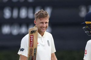 Imperious Root goes close to double-double as second Test remains poised