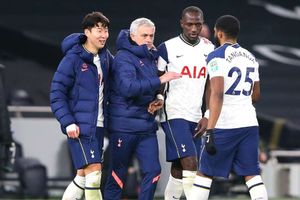 Son and Sissoko put final in Mourinho's pocket