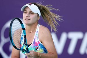 Kenin and Svitolina rally to reach Abu Dhabi quarter-finals