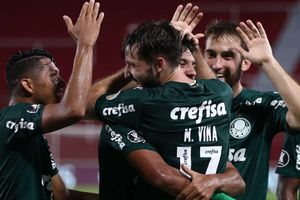 River Plate 0-3 Palmeiras: Brazilian outfit close in on final after stunning first-leg win