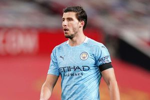 Guardiola marvels at dedication of gym rat Dias