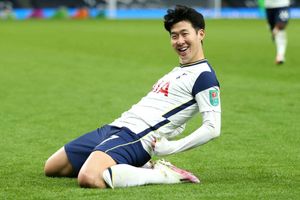 Tottenham 2-0 Brentford: Sissoko and Son fire Mourinho's men to Wembley
