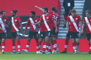 Southampton 1-0 Arsenal: Gabriel own goal sees cup holders ousted