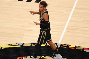 Young helps Hawks snap Clippers' streak, Jazz win ninth straight