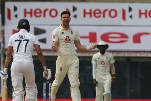 Anderson and Leach seal emphatic victory for magnificent England