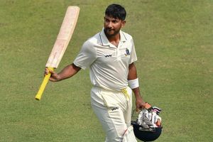 Majumdar retained Bengal skipper for Vijay Hazare Trophy, Tiwary ruled out due to injury