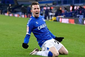 Everton 5-4 Tottenham: Bernard the hero as Toffees win error-strewn FA Cup thriller