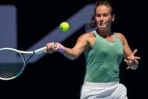 Kasatkina overcomes Bouzkova for first WTA title since 2018
