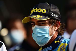 Alonso has surgery on jaw fracture, expected to be ready for new F1 season